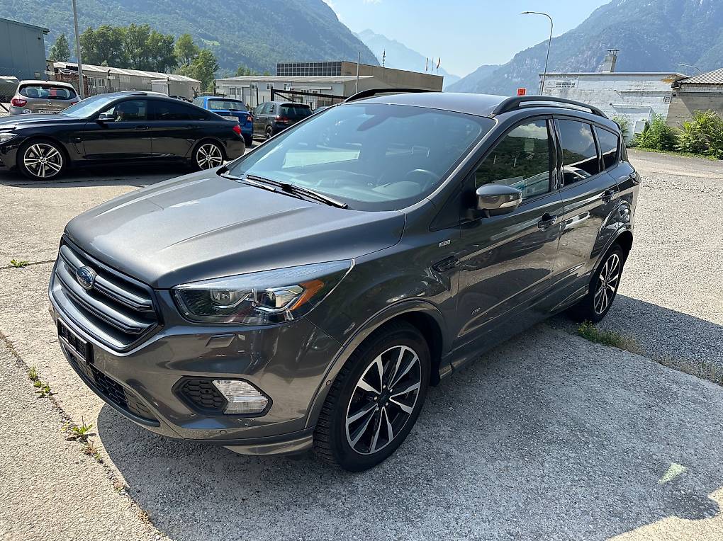 Ford Kuga 2.0 Tdci 4x4 ST Line Automatico